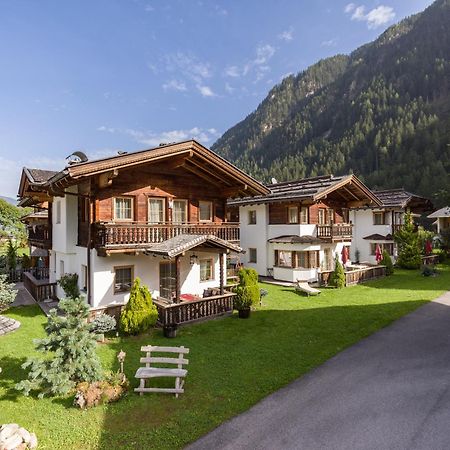 S'Doerfl Chalets Майргофен Екстер'єр фото